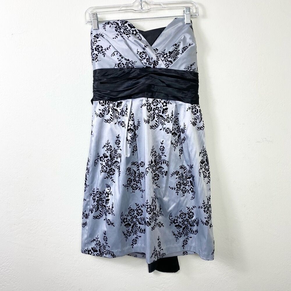 Trixxi Silver & Black Floral Satin Tie Waist Strapless Formal Dress Size 11/12